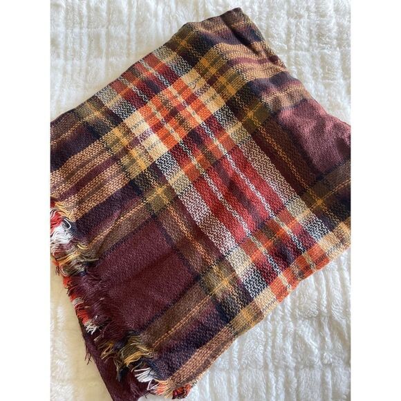 Plaid brown scarf - Picture 2 of 2